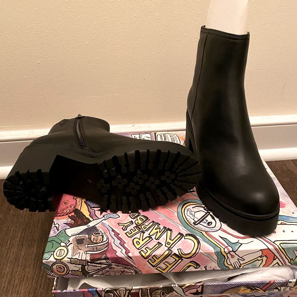 *BRAND NEW* Jeffrey Campbell Tracker Boots